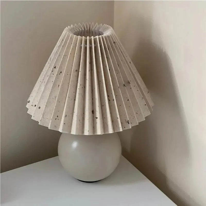 Vintage Pleated Table Lamp - HuxoHome