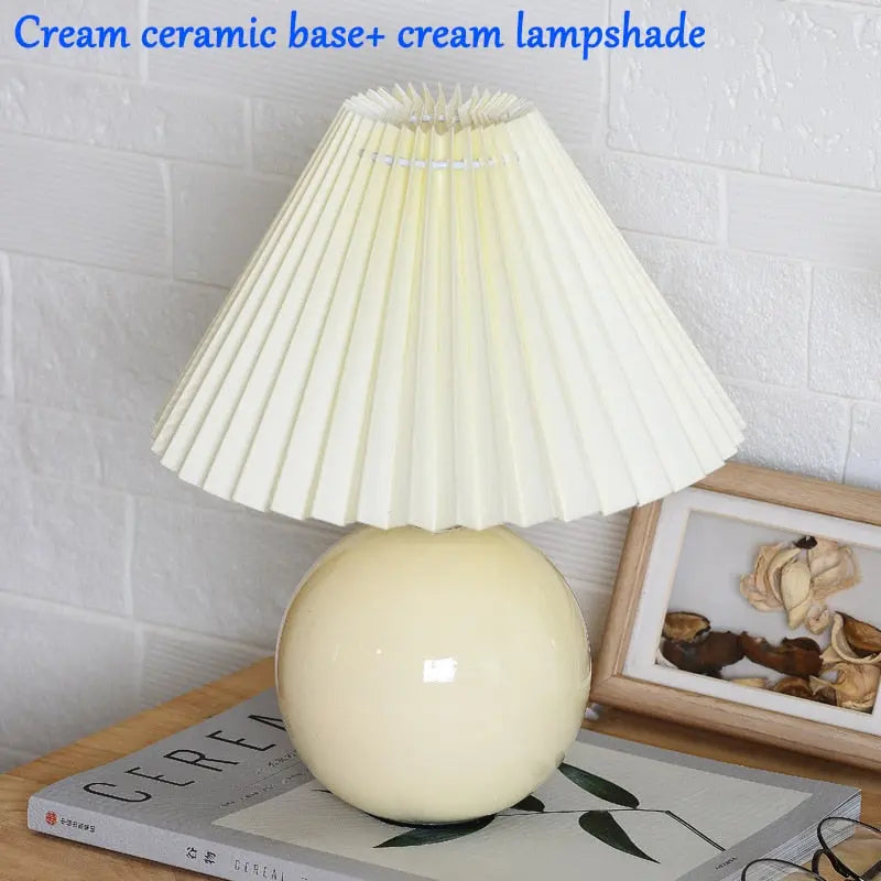 Vintage Pleated Table Lamp - HuxoHome