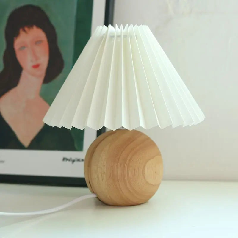 Vintage Pleated Table Lamp - HuxoHome