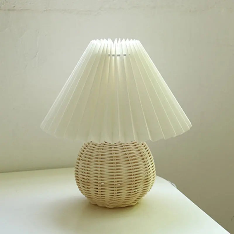 Vintage Pleated Table Lamp - HuxoHome