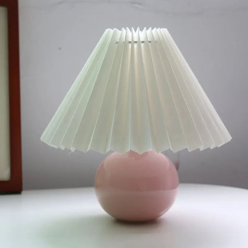 Vintage Pleated Table Lamp - HuxoHome