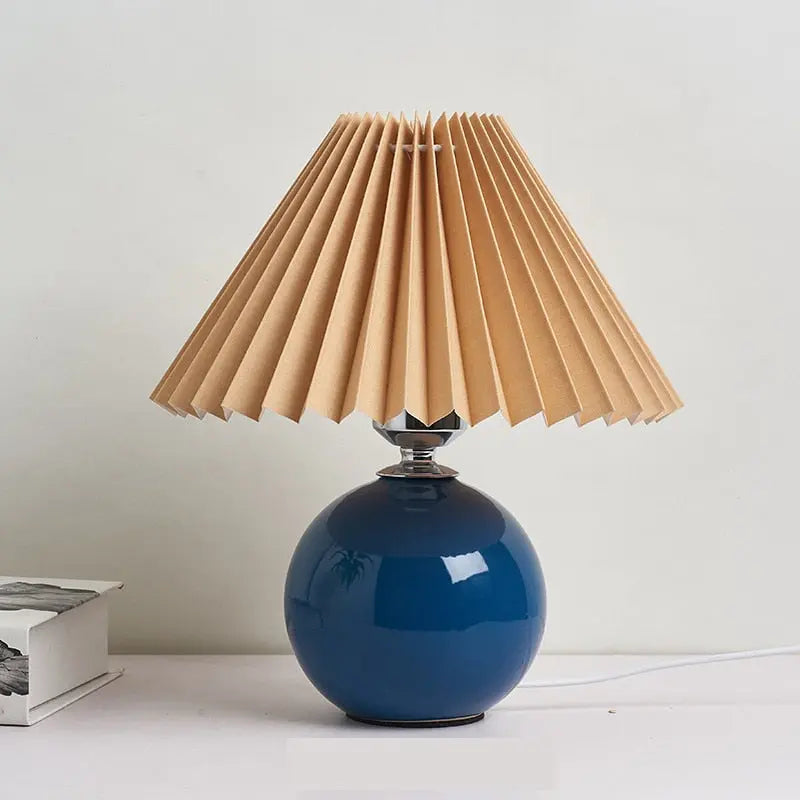 Vintage Pleated Table Lamp - HuxoHome