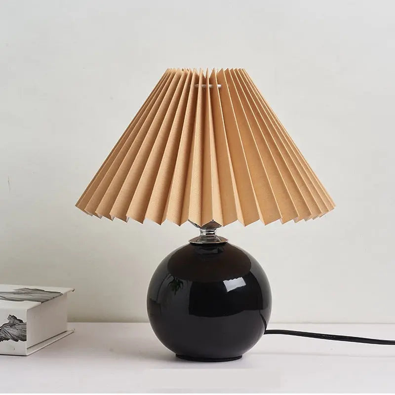 Vintage Pleated Table Lamp - HuxoHome