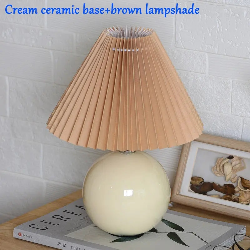 Vintage Pleated Table Lamp - HuxoHome