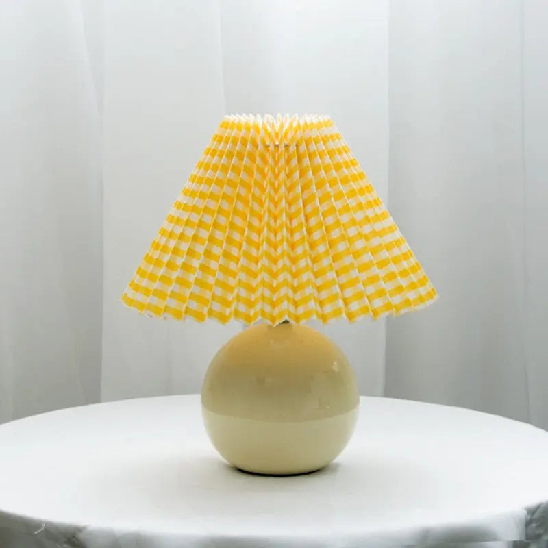 Vintage Pleated Table Lamp - HuxoHome